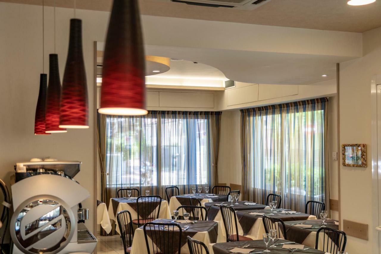 Hotel Adigrat Riccione Exteriér fotografie